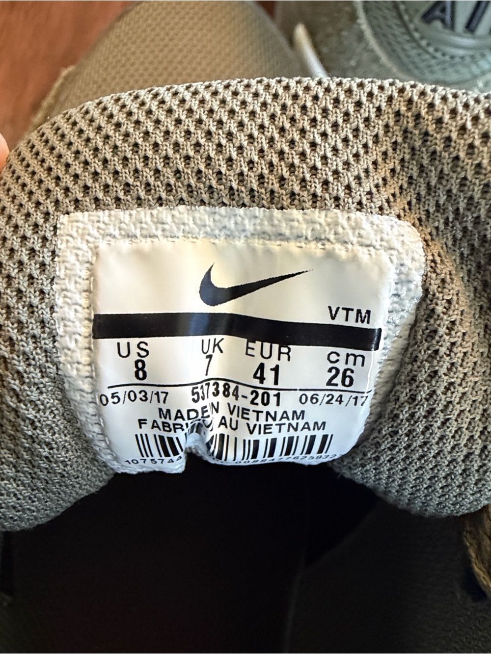 Nike Men's Olive Green Low-Top Sneakers - Picture 4 of 6